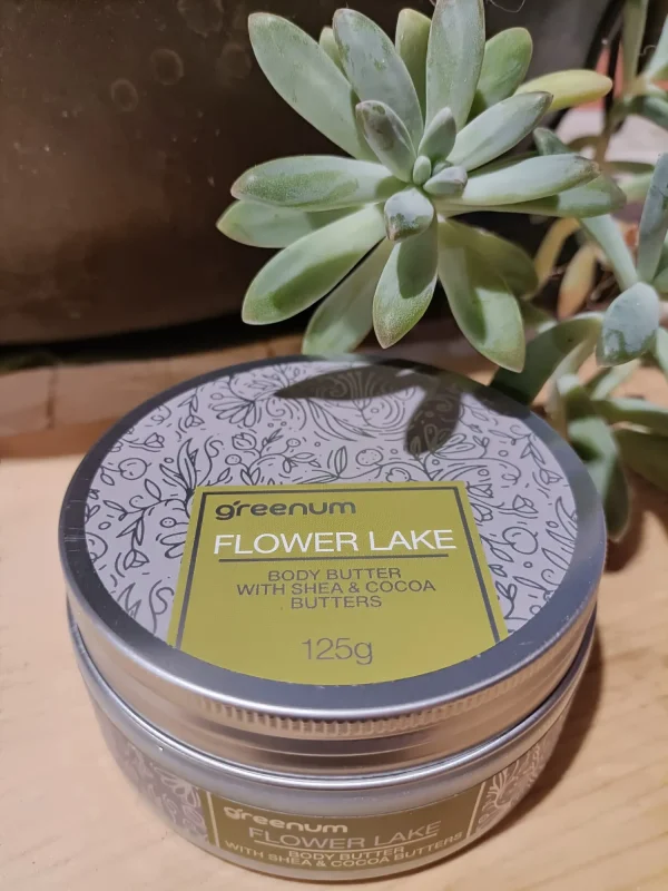 Burro corpo con burro di karité con fiori 125 gr.