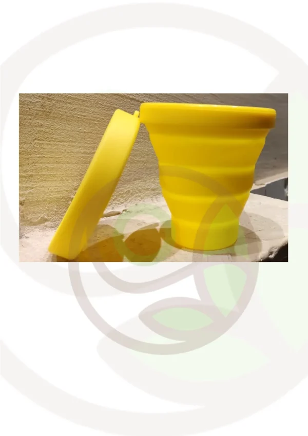 Bicchiere con coperchio in silicone pieghevole multi color - immagine 2