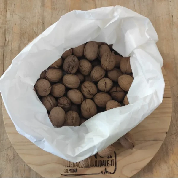 Noci in guscio 1kg, Az. agr. Carlomagno